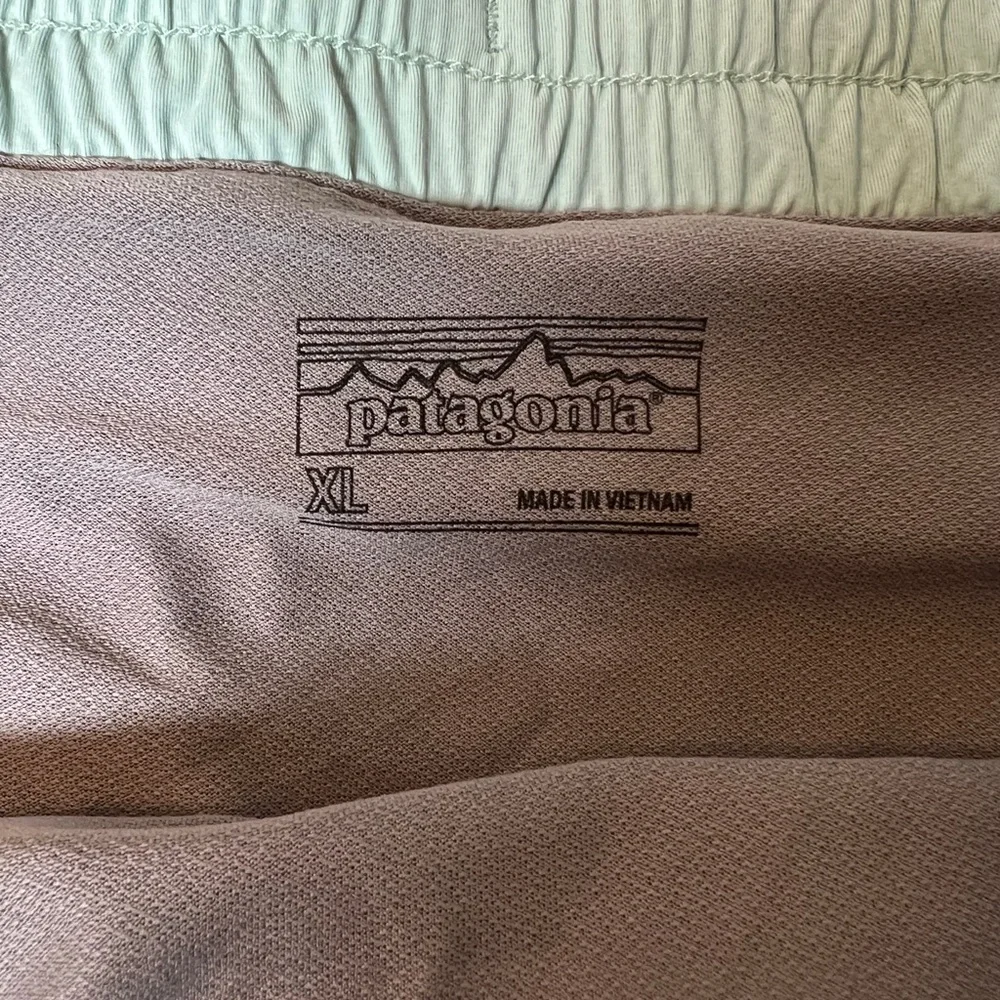 Patagonia Women's Nine Trails Running Shorts Lined 4” Inseam Smokey Violet SZ XL